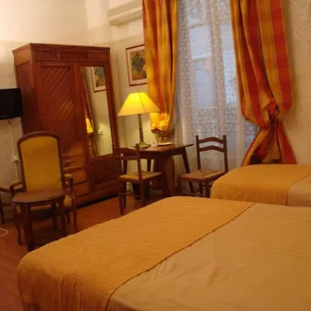 Cronstadt Hotel 3*
