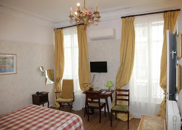 Cronstadt 3* Niza