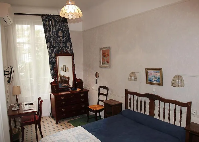 Cronstadt 3*