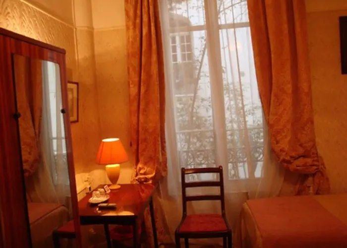 Cronstadt Hotel