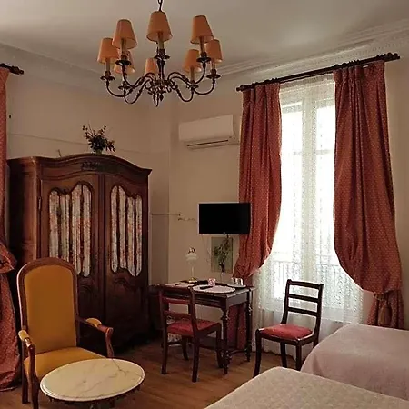 Cronstadt 3*