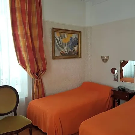 Cronstadt Hotel 3*