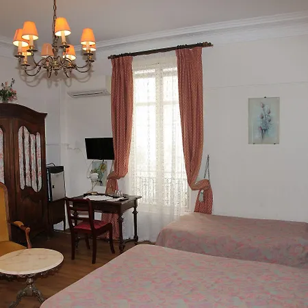 Cronstadt 3*