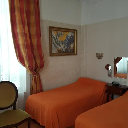 Ξενοδοχείο Cronstadt 3*