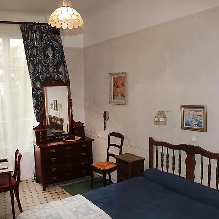 Cronstadt 3*